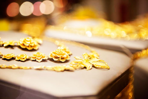 Giá vàng trong nước giảm, ngược chiều thế giới