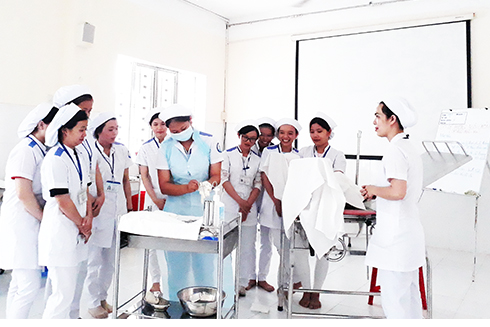 Theo đuổi ước mơ giảng dạy