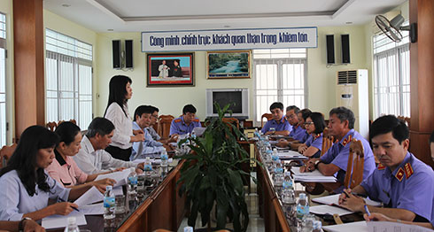 Đoàn giám sát làm việc với Viện Kiểm sát nhân dân tỉnh Khánh Hòa.