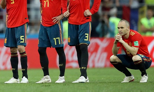 Iniesta chia tay đội tuyển Tây Ban Nha