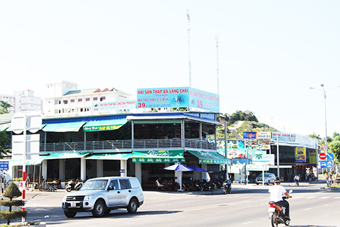 Khu dân cư tổ 32 - 33 phường Vĩnh Thọ: Thành "tổ hợp" quán nhậu