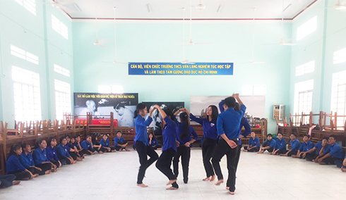 Đoàn Thanh niên thị trấn Vạn Giã tổ chức sinh hoạt trong dịp hè.