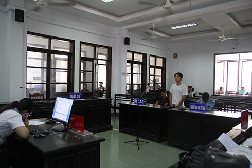 Nhóm trộm cắp xe máy lãnh án