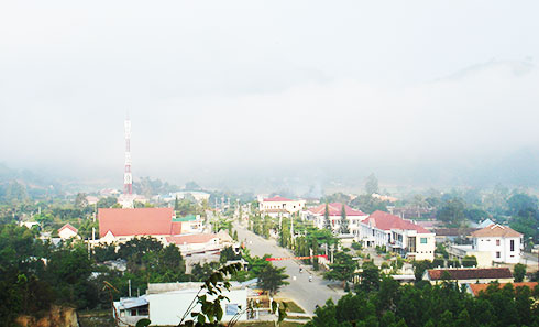 Thị trấn Tô Hạp trong sương.
