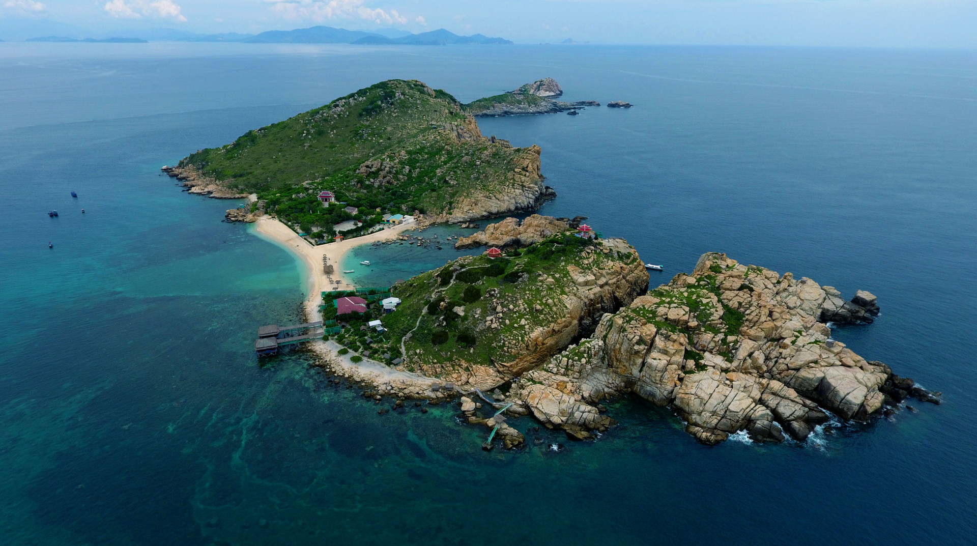 Hon Noi Island, view from above