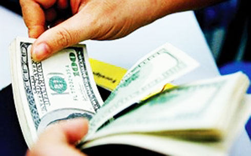 Giá USD tiếp tục tăng