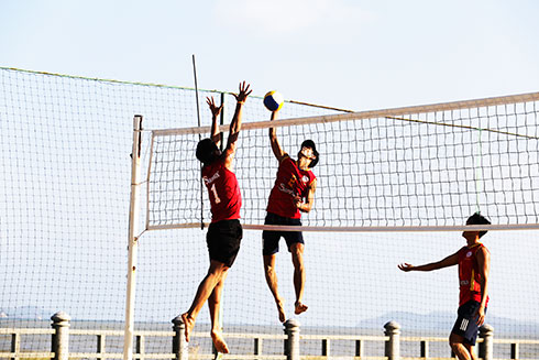 Stable form of Khanh Hoa's beach volleyball team