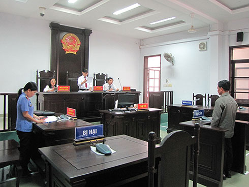 Đâm vợ vì ghen tuông vô cớ