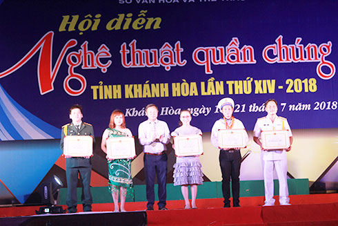 Trao 5 giải A cho các đoàn xuất sắc