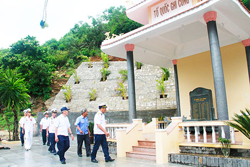 Khu lưu niệm tàu C235 tại Ninh Vân.