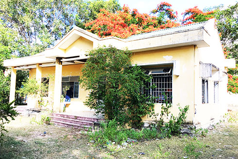 Trung tâm Văn hóa - Thể thao xã Cam Tân: Bỏ hoang gần 2 năm