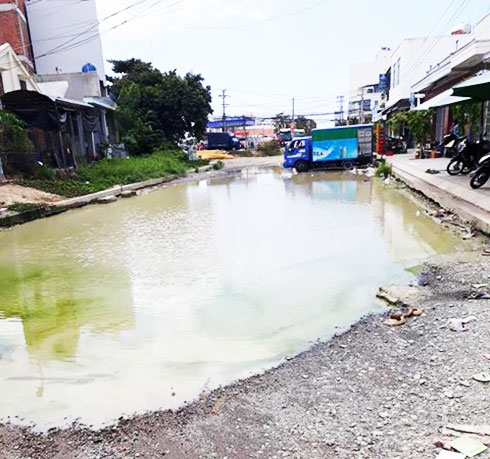 Đường bị đọng nước