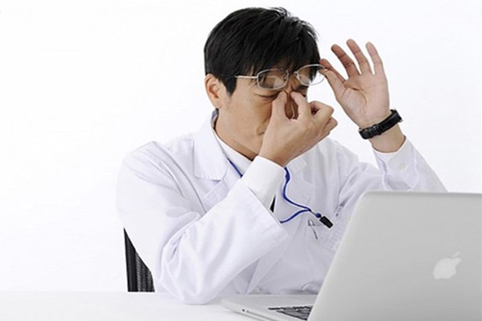 Dấu hiệu lạ của mắt không nên bỏ qua