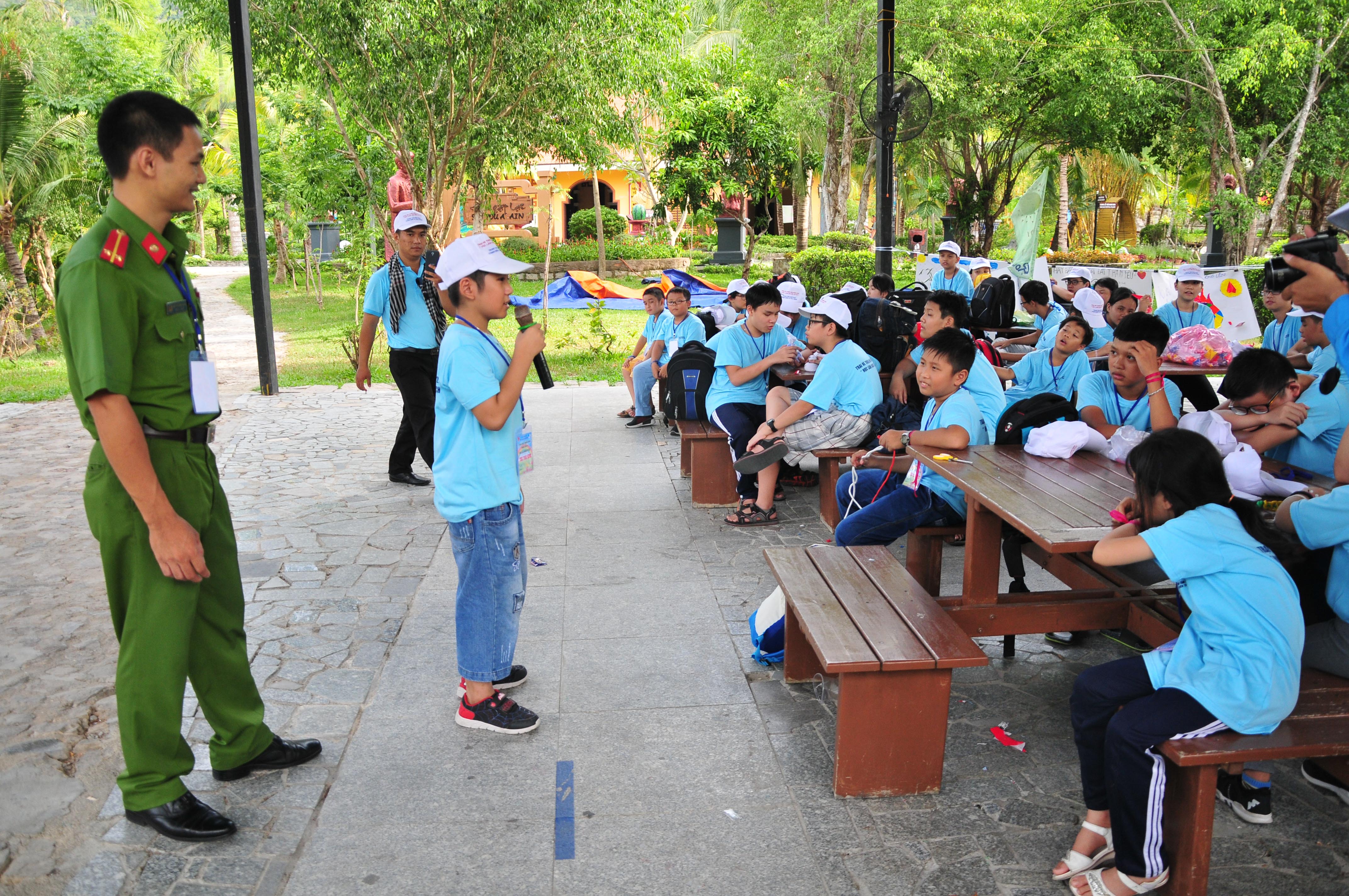 Nha Trang: 50 thiếu nhi tham gia trại hè "Học làm người có ích"