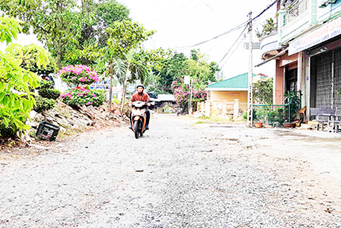 Nâng cấp đường qua cầu Dứa cũ