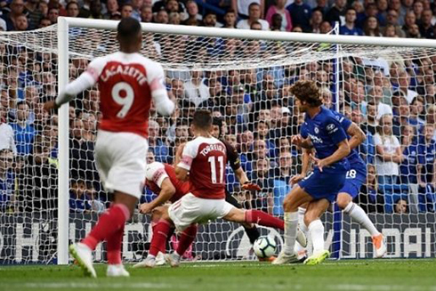 Chelsea đã có trận thắng khá kịch tính trước kình địch Arsenal.