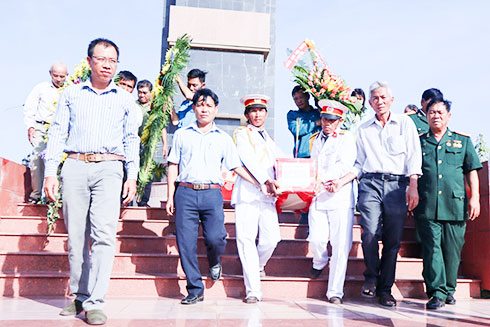 Liệt sĩ Hà Thanh Đức được đưa về an táng tại Nghĩa trang liệt sĩ Ninh Hòa - Vạn Ninh.