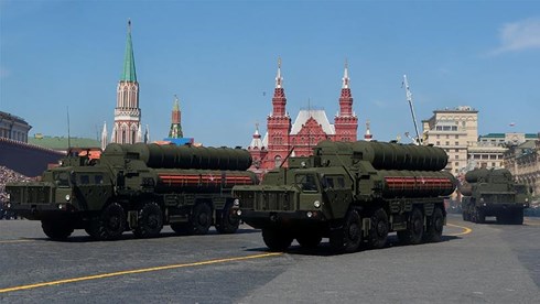 Hệ thống tên lửa S-400 được cho là có khả năng phát hiện các mục tiêu trên không trong phạm vi 400km. Ảnh: Reuters