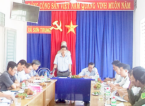 Đồng chí Lê Đức Vinh phát biểu tại buổi làm việc.