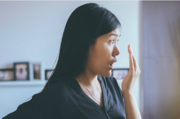 Vì sao không ăn sáng có thể gây hôi miệng?