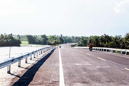 Một đoạn trên tuyến tránh Ninh Hòa.