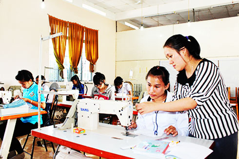 Doanh nghiệp sử dụng lao động: Phải đào tạo lại tay nghề