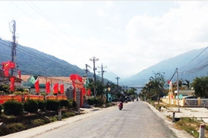 Xuan Son Commune looks a new rural area