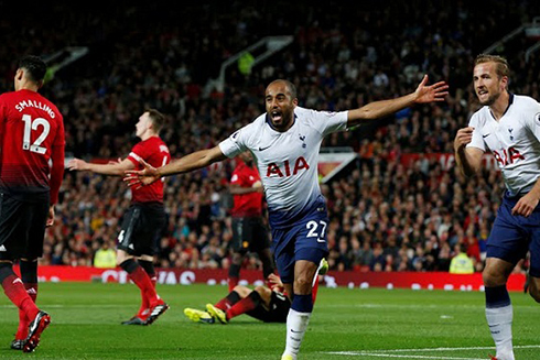 Thất bại 0-3 trước Tottenham đã gióng hồi chuông cảnh báo cho vị trí huấn luyện viên trưởng của Mourinho.