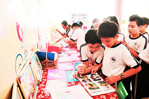 Học sinh Trường Tiểu học Phước Hòa 2 trong giờ sinh hoạt ngoại khóa (ảnh minh họa)