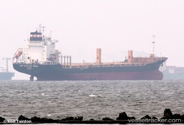 Hình ảnh con tàu bí ẩn ngoài khơi Myanmar. Ảnh: Vesseitracker.com