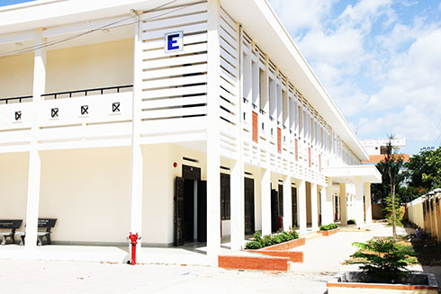 Khối phòng học mới của Trường THPT Nguyễn Trãi (Ninh Hòa) được đưa vào sử dụng từ năm học này.