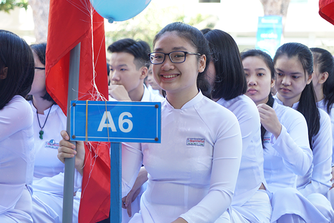 Học sinh Trường THPT Nguyễn Văn Trỗi trong lễ khai giảng.