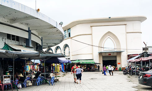 Ngày 30-10: Phải hoàn thành việc sắp xếp lô sạp tại chợ Đầm