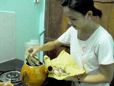 Những dụng cụ không nên dùng khi sắc thuốc