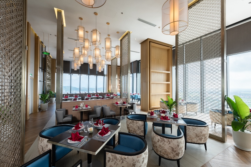 Không gian sang trọng tuyệt đối tại Nhà hàng Lotus của Vinpearl Hotel Thanh Hóa