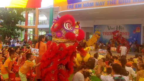 Trường Mầm non Họa Mi Nha Trang tổ chức Vui hội Trung thu