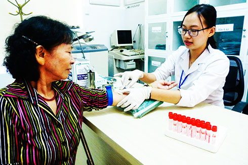 Làm gì để hạ cholesterol máu