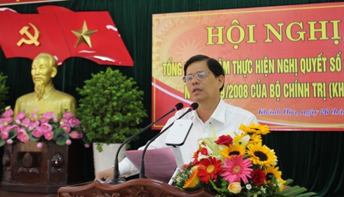 Ông Nguyễn Tấn Tuân phát biểu chỉ đạo tại hội nghị.