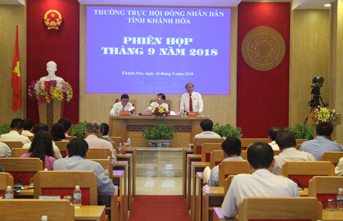 Quan cảnh phiên họp