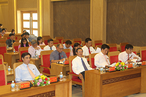 Các đại biểu tham dự phiên họp