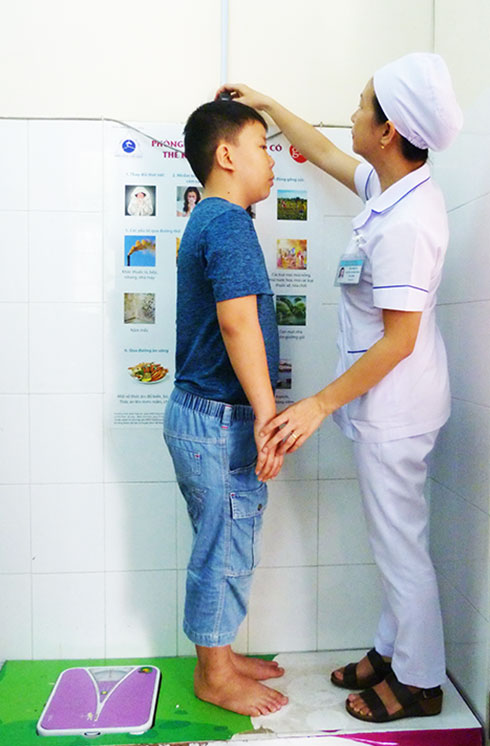Hiện nay, thừa cân, béo phì ở trẻ em là vấn đề thách thức sức khỏe cộng đồng trên toàn cầu. Ở Việt Nam, tỷ lệ này có xu hướng tăng nhanh trong những năm qua, đặc biệt là ở khu vực thành thị.