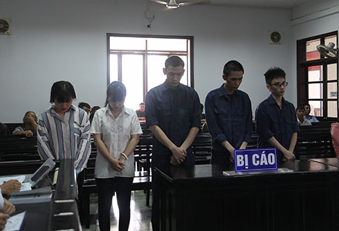 Mua bán, tàng trữ ma túy, 5 bị cáo lãnh án