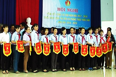 Tổng kết công tác đội và phong trào thiếu nhi năm học 2017 - 2018