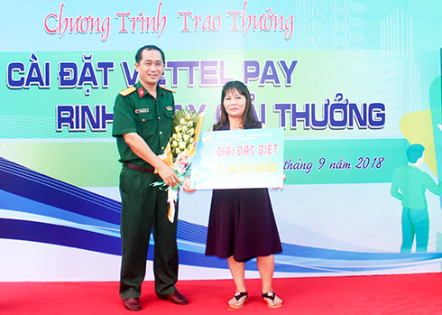 Trao giải thưởng chương trình cài đặt ViettelPay
