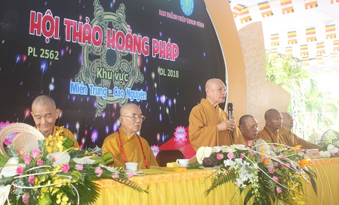 Chủ trì Hội thảo Hoằng pháp.