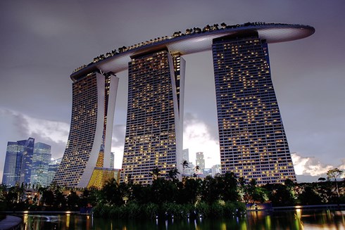 Khu nghỉ dưỡng Marina Bay Sands, một công trình biểu tượng của Singapore. Ảnh: Wikimedia Commons