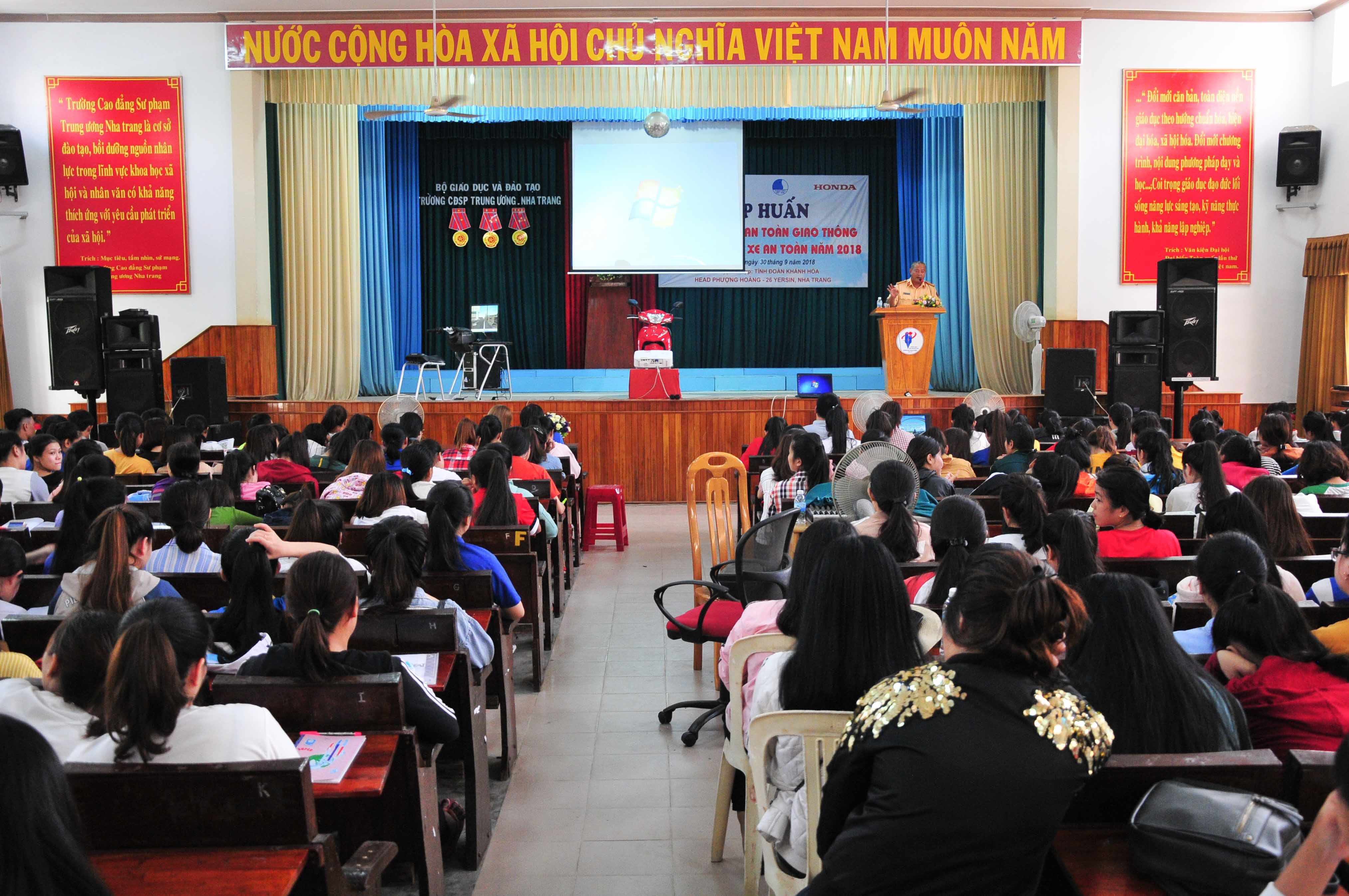 Tập huấn về an toàn giao thông cho hơn 1.000 đoàn viên, thanh niên