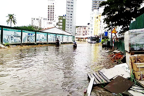 Đường tránh sân bay thường xuyên ngập úng