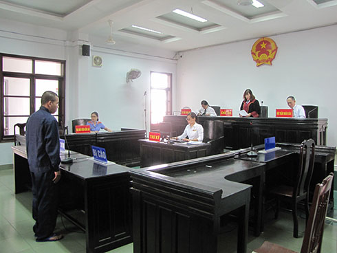 Giấu ma túy trong hộp đựng kính mắt