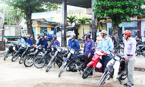 Đội xe thồ tự quản xã Đại Lãnh.